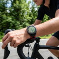 Cubenest Prémiový sportovní řemínek na Garmin Watch QuickFit 22 mm černo-červený