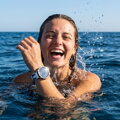 Cubenest Prémiový sportovní řemínek na Garmin Watch QuickFit 22 mm bílo-modrý