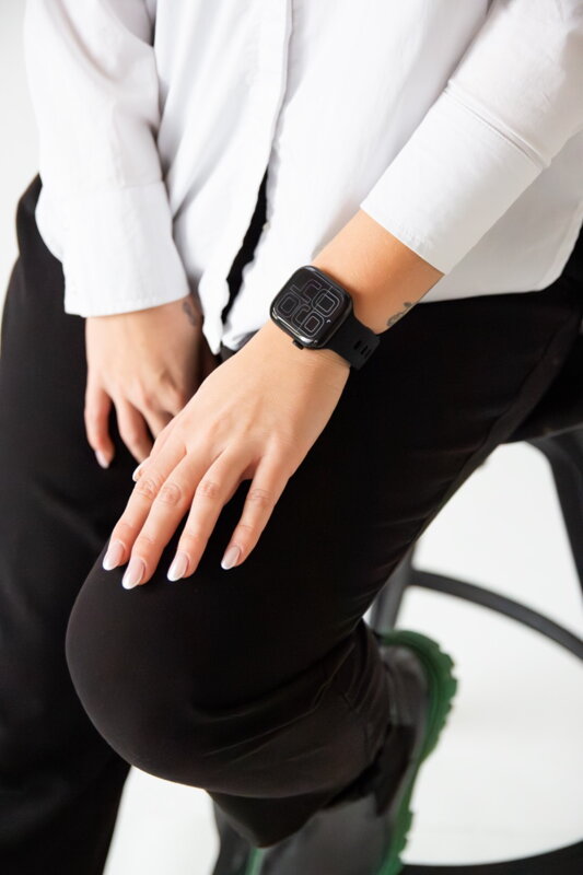 Cubenest Prémiový sportovní řemínek na Apple Watch černý