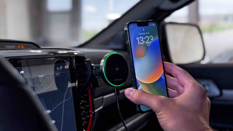Cubenest Qi2 Magnetická bezdrátová nabíječka do auta SQ1C0