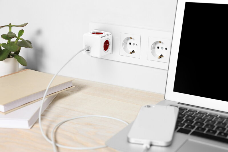 Cubenest PowerCube Original USB A+C PD 20 W červená